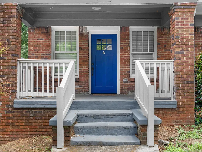 384 Altoona Pl SW #A — Photo 2