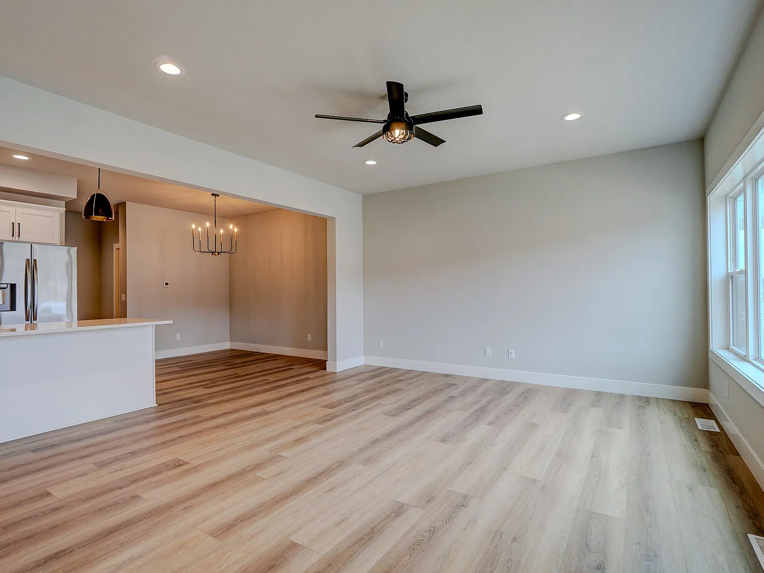 3 bed, 2.5 bath, 1700 sqft, $2,900 — Photo 4