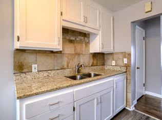 4314 N 52nd St #3, Omaha, NE 68104