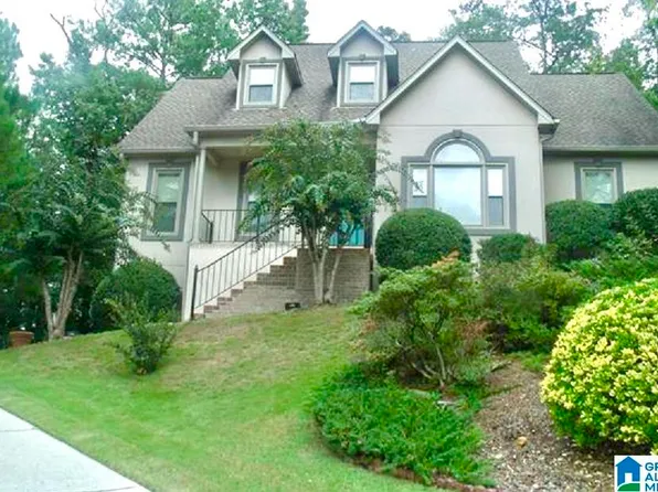 5808 Willow Lake Dr, Birmingham, AL 35244