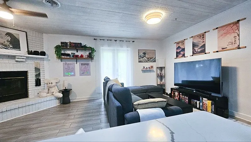 1 bed, 1.0 bath, 110 sqft, $750 — Photo 4