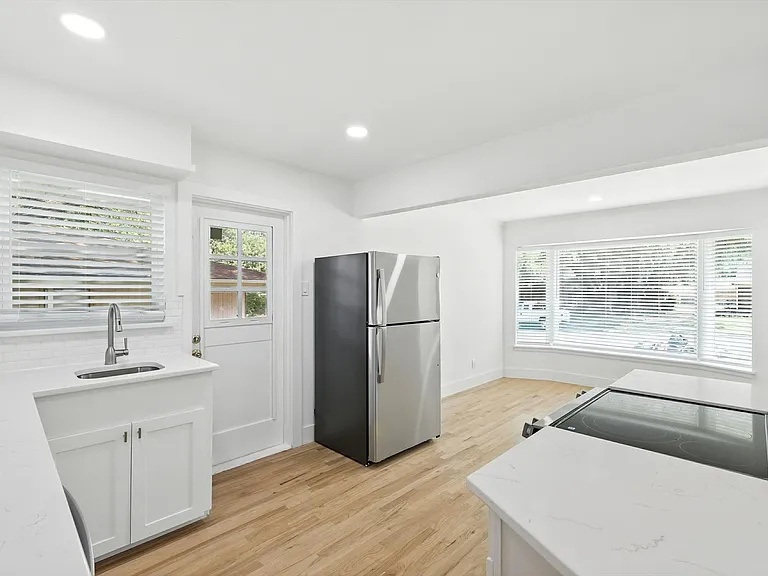 6519 Ravendale Ln #6519 — Photo 9