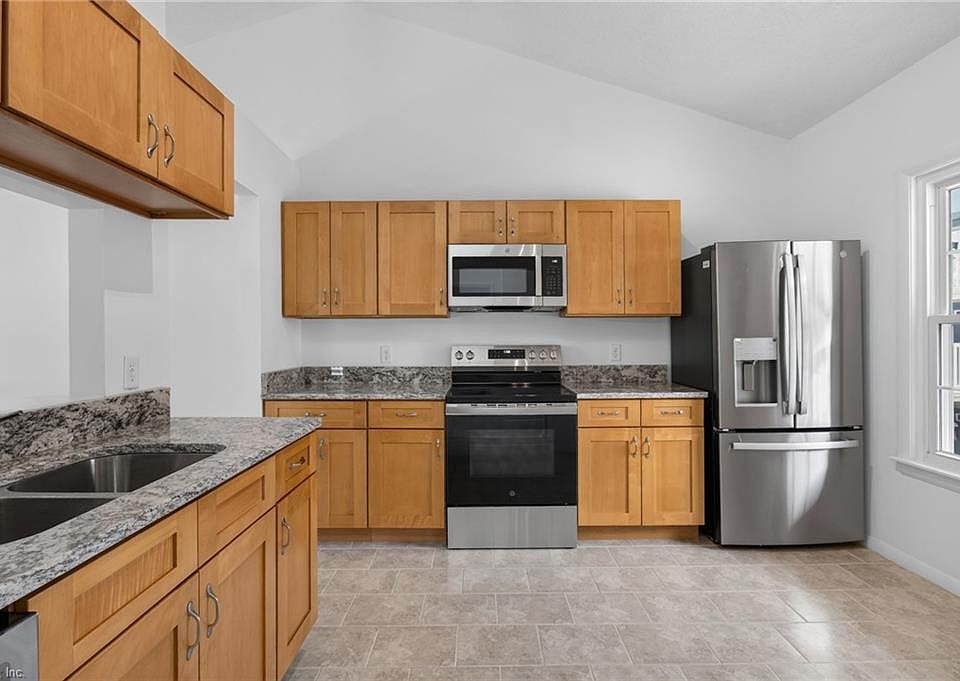 1st image of 1323 Destination Ln