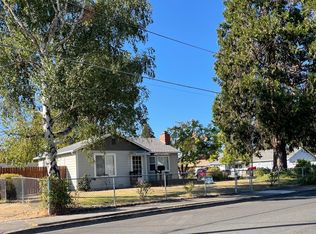 1019 SW L St, Grants Pass, OR 97526