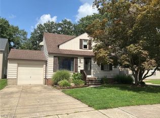 706 North St, Brooklyn Heights, OH 44131