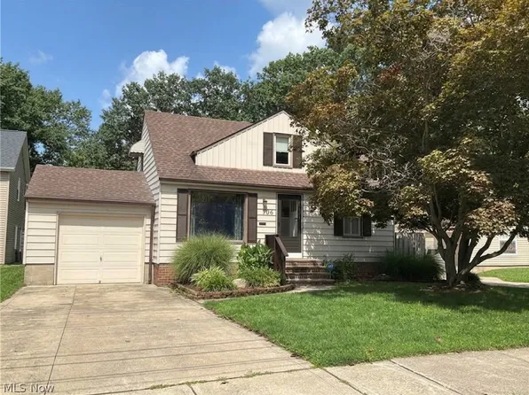 706 North St, Brooklyn Heights, OH 44131