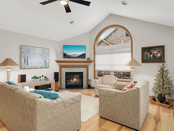 5th image of 24117 Rivers Edge Rd