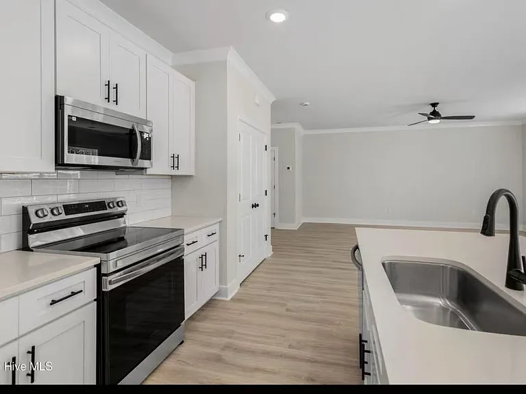 210 Triton Ln — Photo 5