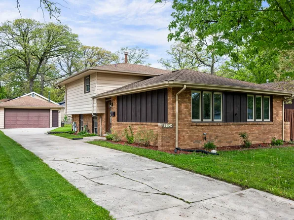 15040 Kenton Ave, Midlothian, IL 60445