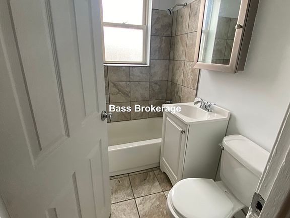 5th image of 6345 N Magnolia Ave #3J
