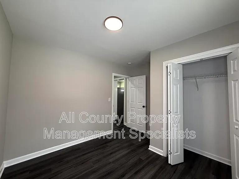 1013 Pinelane Rd — Photo 9