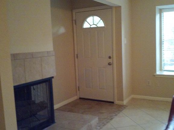 3rd image of 17752 Kings Park Ln