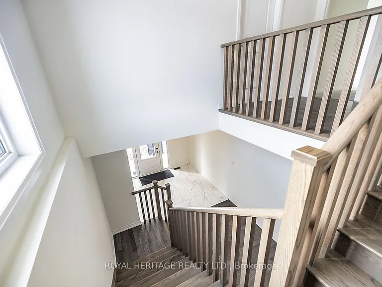 289 Flavelle Way — Photo 38