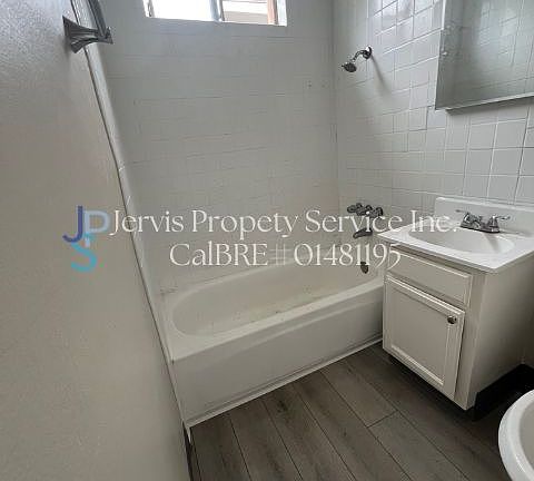 5th image of 6138 Vinevale Ave #A