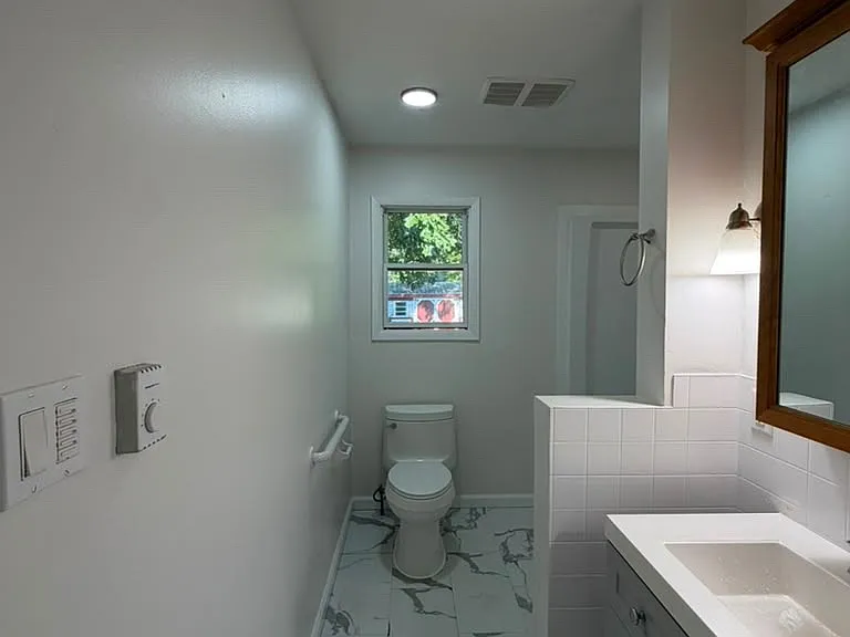 304 Iroquois Trl — Photo 6