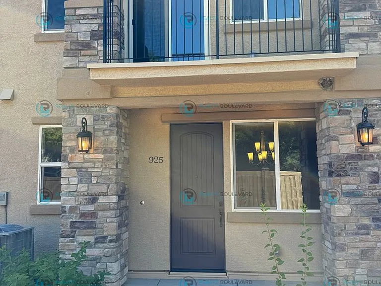 925 W End St — Photo 4