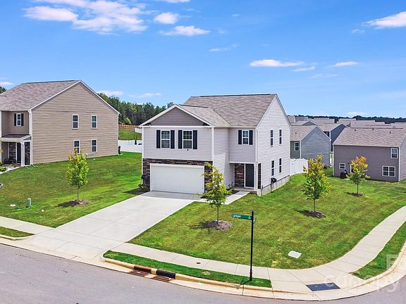 2nd image of 1184 Larkspur Ln