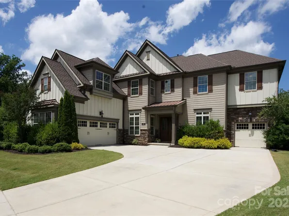 426 Kirkbride Ct, Fort Mill, SC 29715