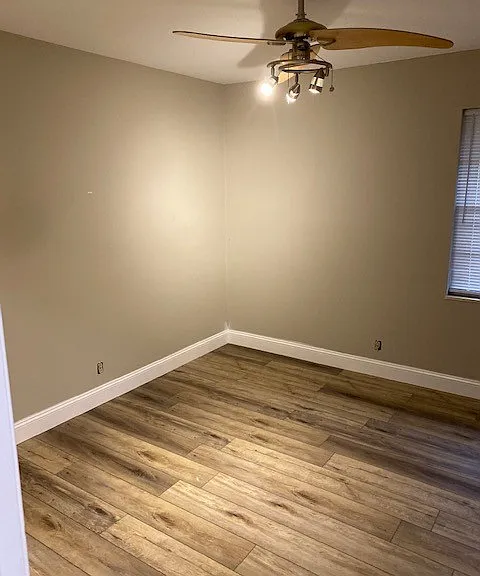 1701 Kemper Ln — Photo 10