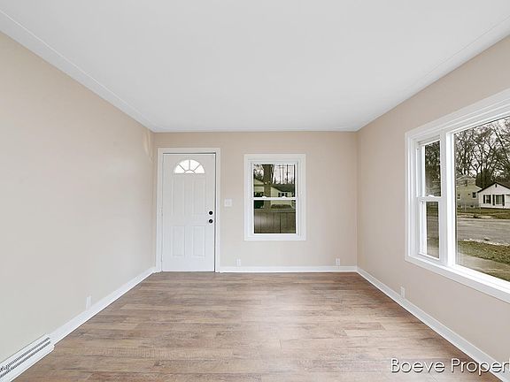 4th image of 2600 Woodward Ave SW