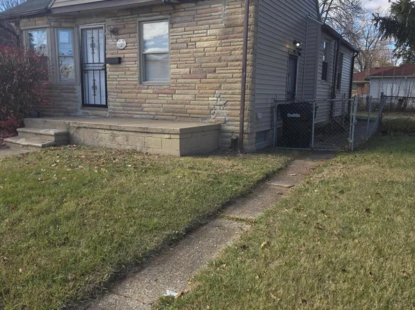 17955 Charest Ave, Hamtramck, MI 48212