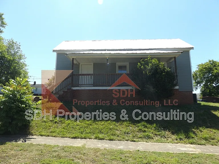 116 Aikman Ave — Photo 2