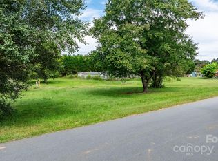 6040 Bridges St, Catawba, NC 28609