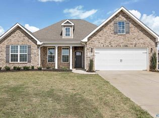 35 Winchester Dr, Priceville, AL 35603