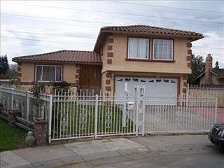 1st image of 1009 Regatta Dr
