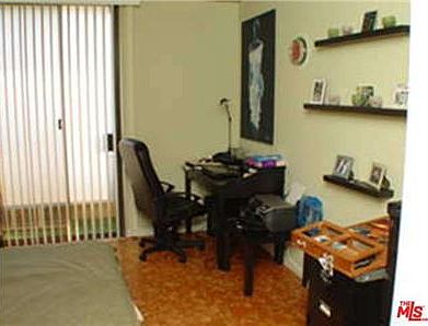 5th image of 600 W 9th St APT 1202