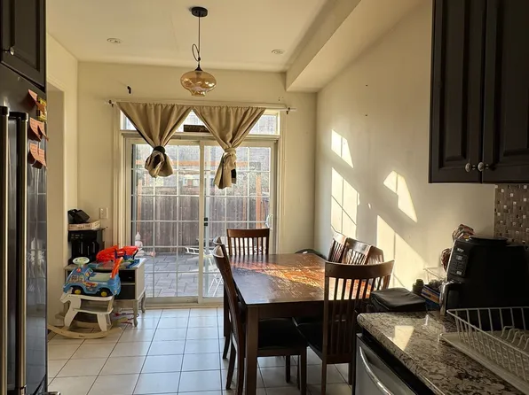 18 Eastlake Rd, Brampton, ON L7A 3S2