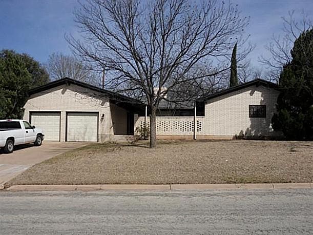 1st image of 901 Washington Blvd
