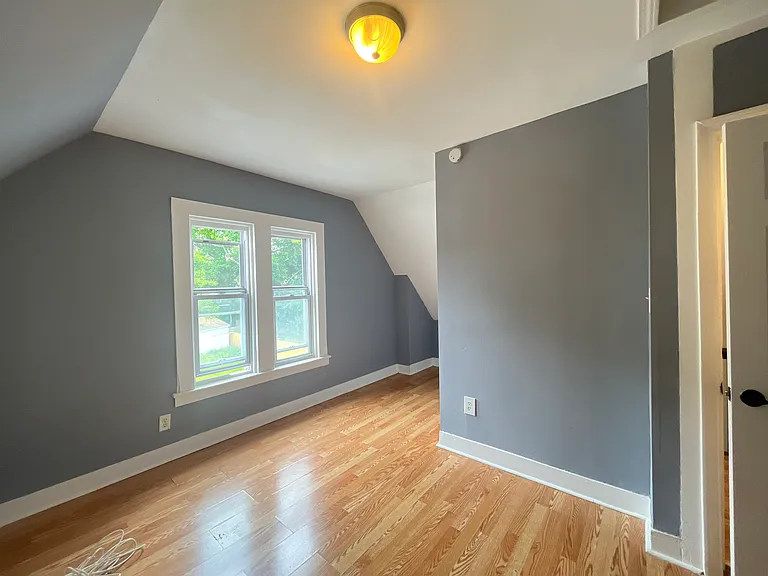 147 Winchester Ave — Photo 22