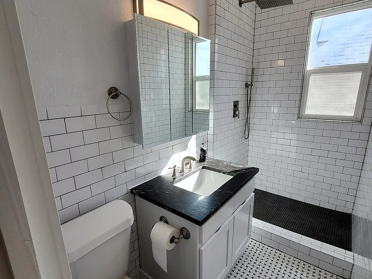 1259 N Clarkson St #3 — Photo 10