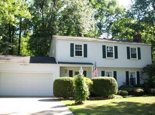 2082 Willowdale Dr, Stow, OH 44224