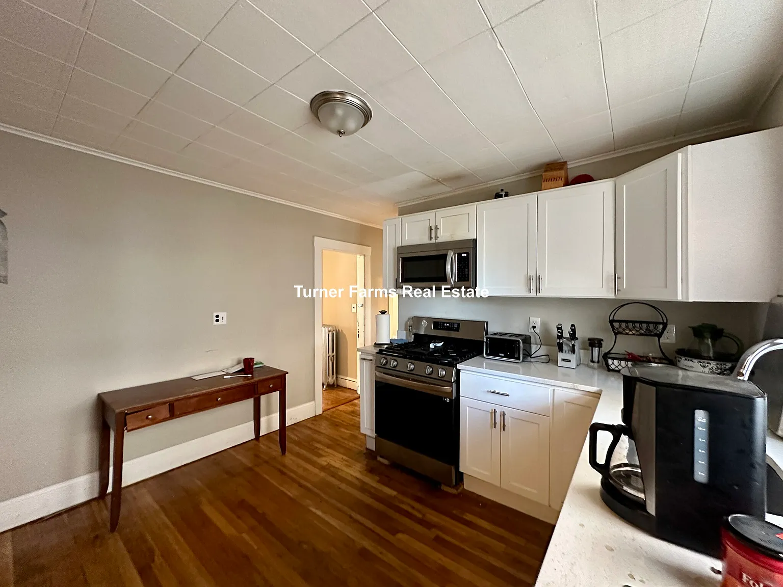 3 bed, 9999 sqft, $3,195 — Photo 4