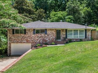 16 Holiday Ln, Chattanooga, TN 37415