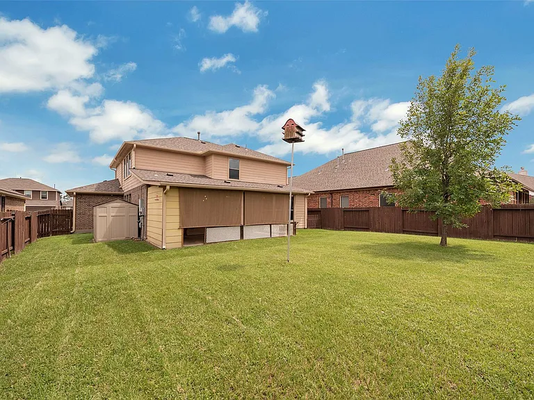 106 Crown Point Ct — Photo 22