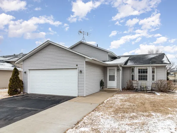 712 Frontier Dr, Belle Plaine, MN 56011