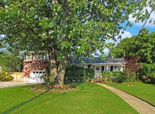 319 N Long Beach Rd, Rockville Centre, NY 11570