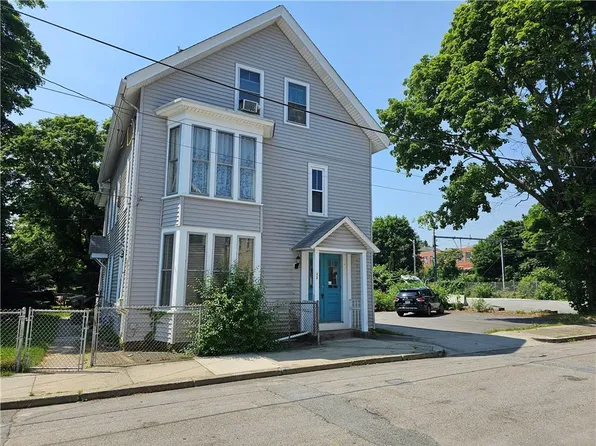 12 George St, Central Falls, RI 02863