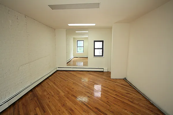 Rented by MAPT Residential LLC | media 9