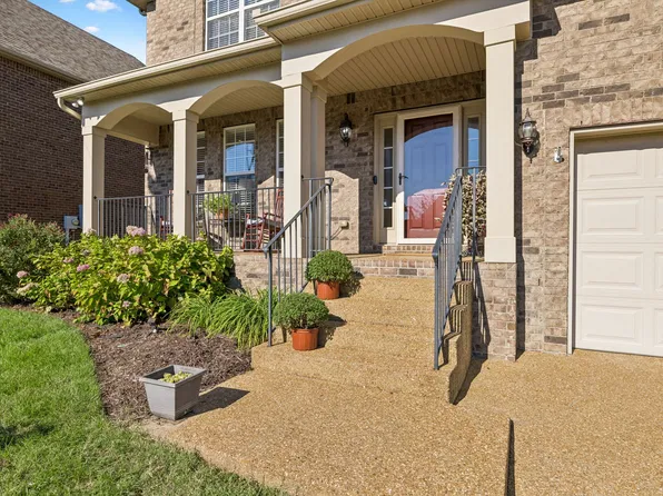7708 Sunbar Ln, Nashville, TN 37211