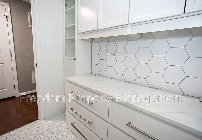 2023 Serviceberry Rd — Photo 9