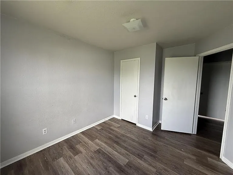 2807 Cantabrian Dr #B — Photo 12