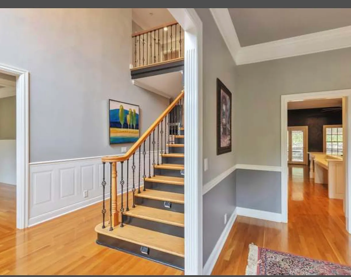 6 bed, 5434 sqft, $6,000 — Photo 4