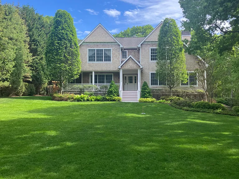 12 Balcomie Ln — Photo 1