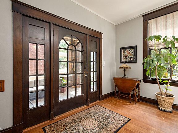 4th image of 2219 Lowell Ave