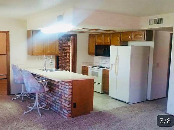 2nd image of 2279 N Recker Rd