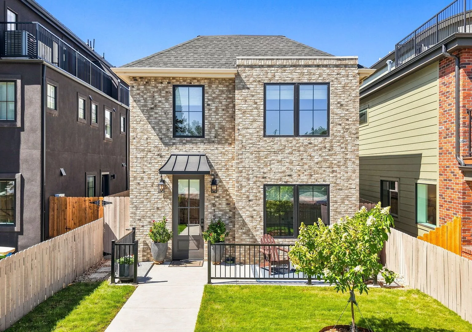 Luxury 5BD, 4BA Sloan's Lake Home with Rooftop Deck and 2-Car Garage — Photo 1
